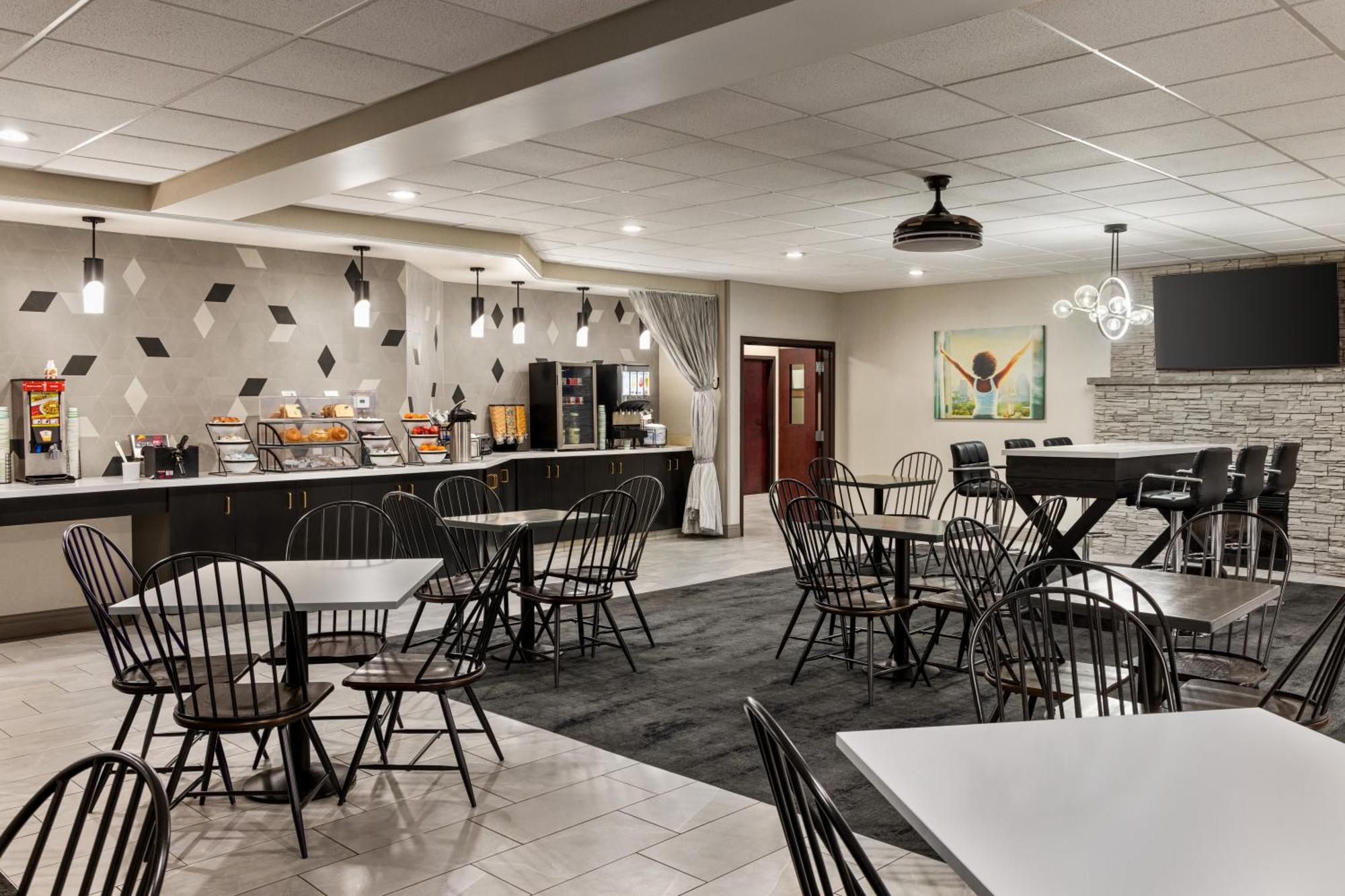 La Quinta Inn & Suites By Wyndham Lake George Exteriér fotografie