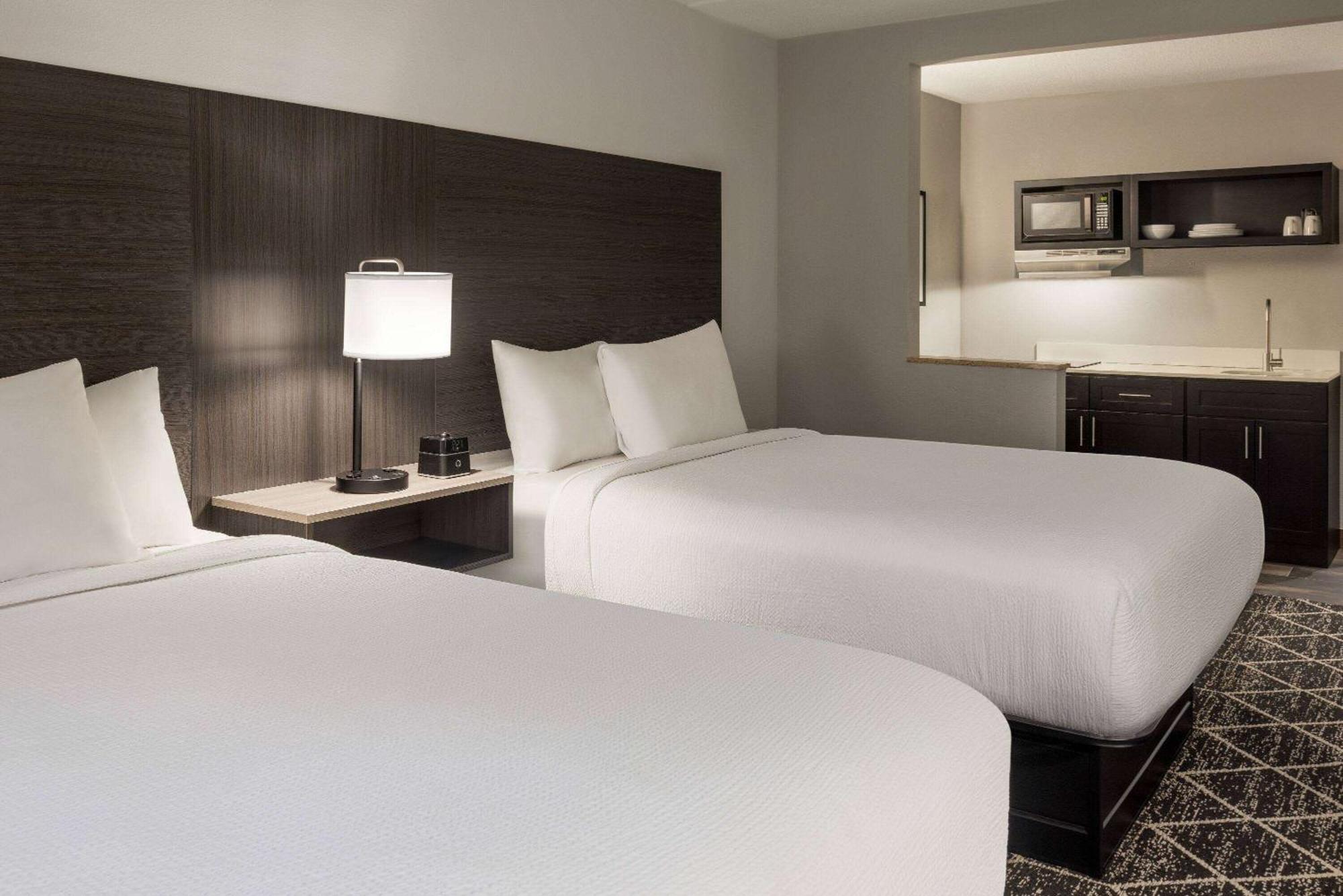 La Quinta Inn & Suites By Wyndham Lake George Exteriér fotografie