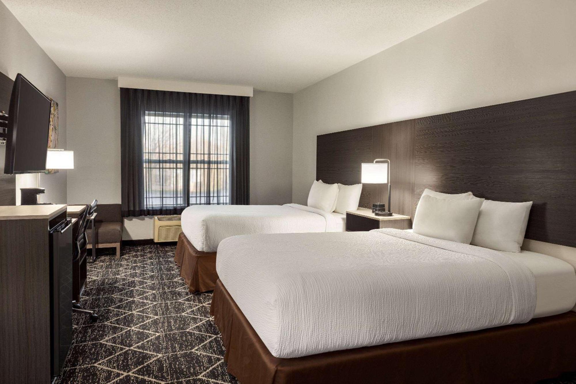 La Quinta Inn & Suites By Wyndham Lake George Exteriér fotografie